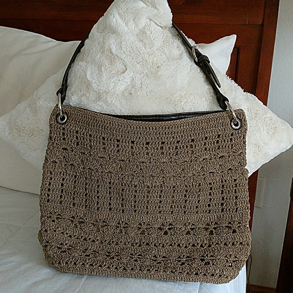 Bass handbag 12L-14W